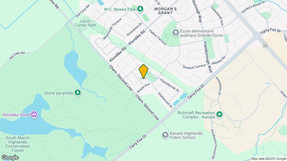 247 Hunterbrook St Map and Location Details