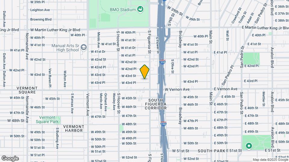 523 W 43rd Pl Map and Location Details