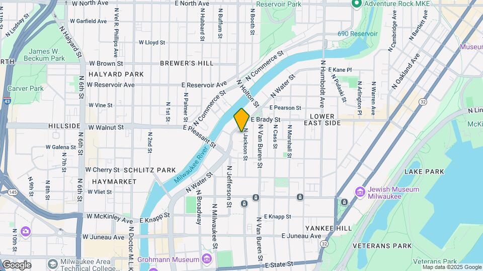 1653 N Jackson St Map and Location Details