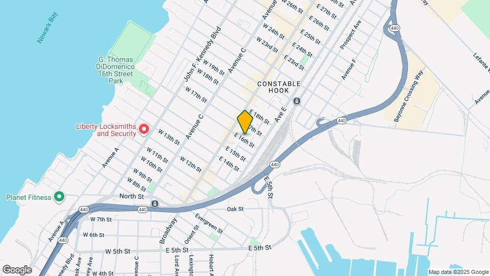 27 E 16th St Map and Location Details