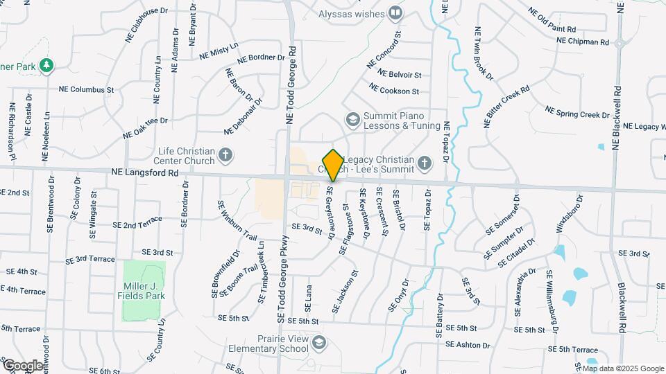 103 SE Greystone Dr Map and Location Details