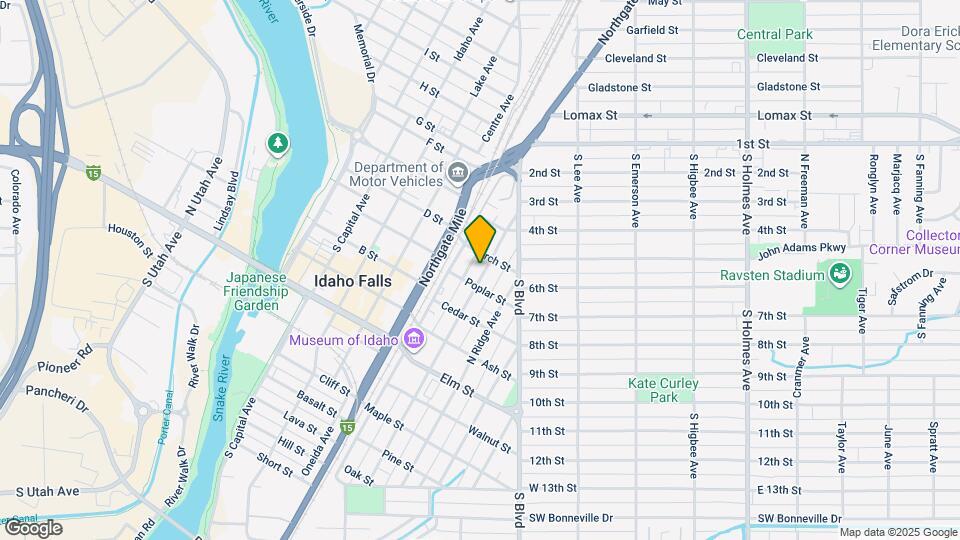 561 N Water Ave Map and Location Details