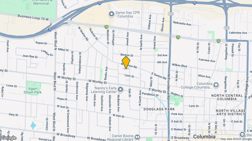 613 Oak St Map and Location Details