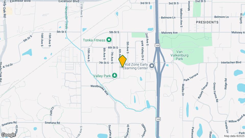 717 6th Ave S, Unit 717 Map and Location Details