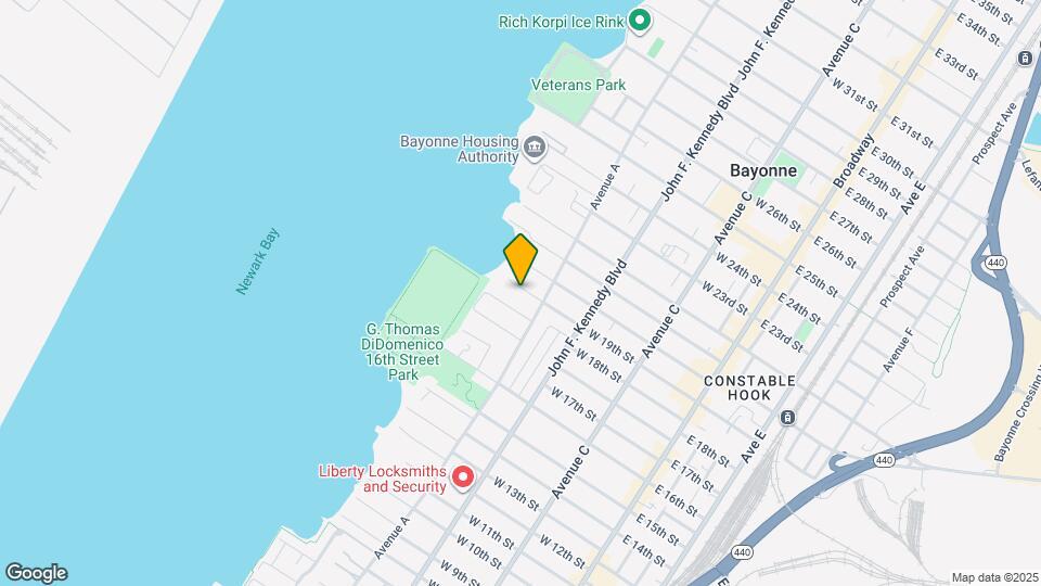 158 W 19th St Map and Location Details