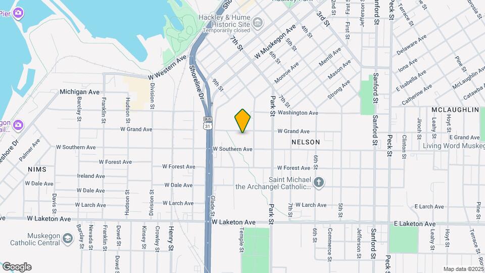 541 W Grand Ave Map and Location Details