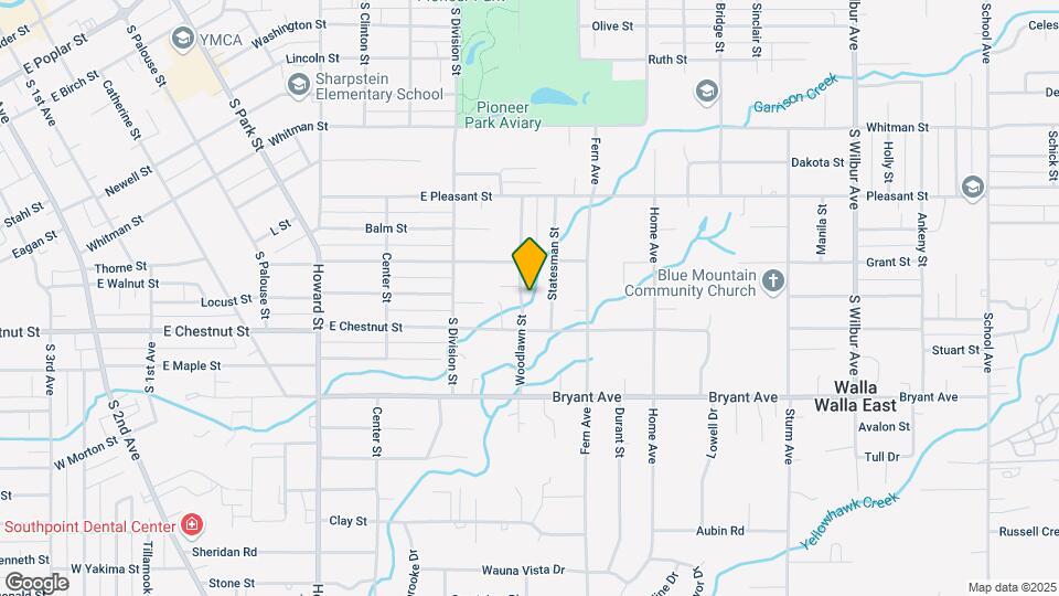 921 Woodlawn St Map and Location Details