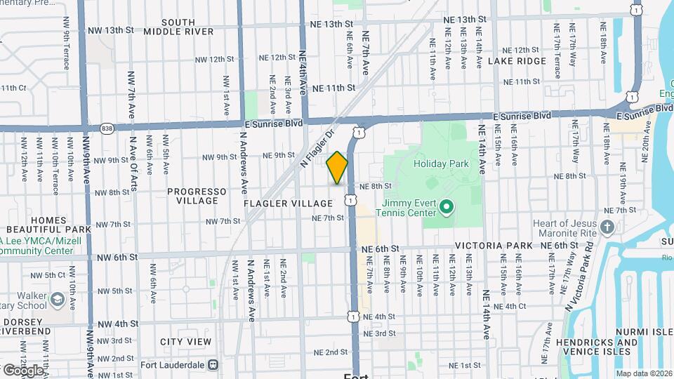 526 NE 8th St, Unit Luxurious Condo Mapa y Detalles de la Ubicación