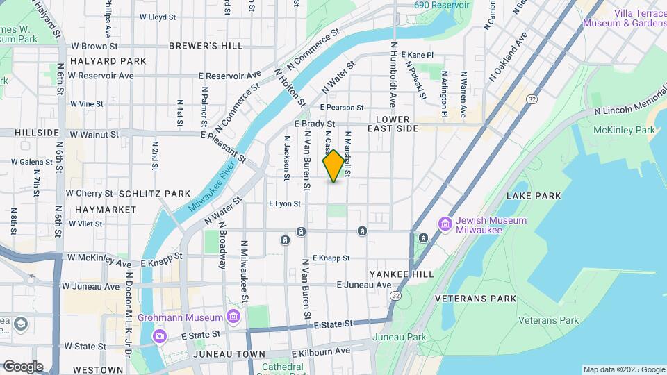 1530 N Cass St, Unit R Map and Location Details