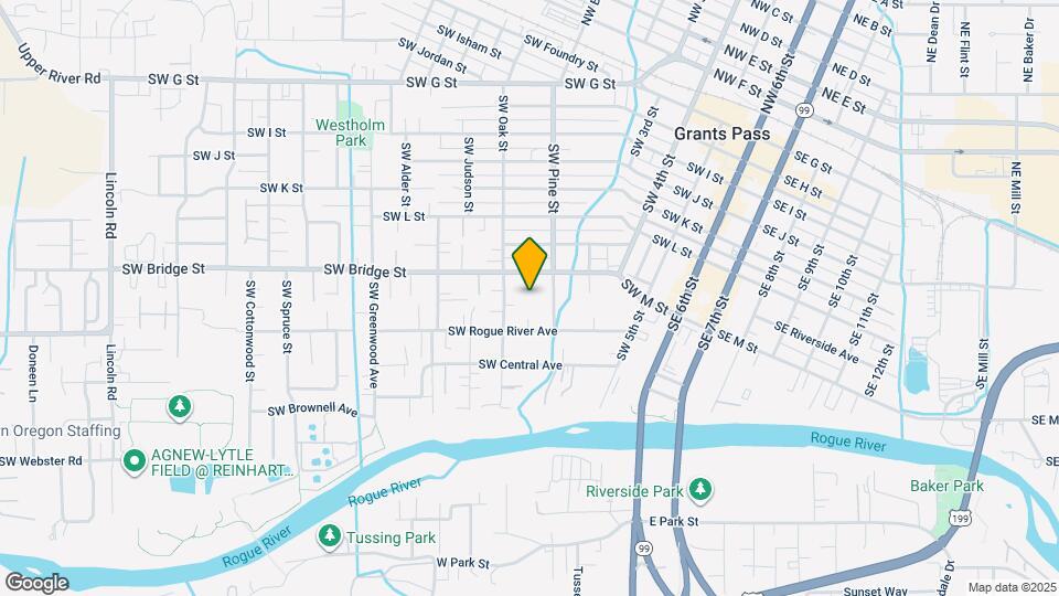 723 SW Bridge St Map and Location Details