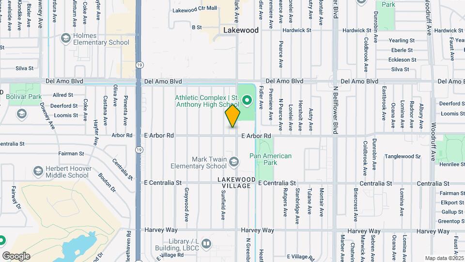 4711 Clark Ave Mapa y Detalles de la Ubicación