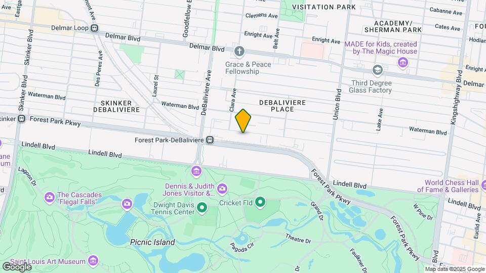 5576 Pershing Ave Map and Location Details