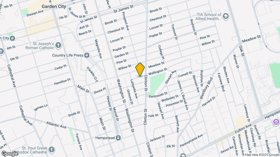 32 Wellington St Map and Location Details