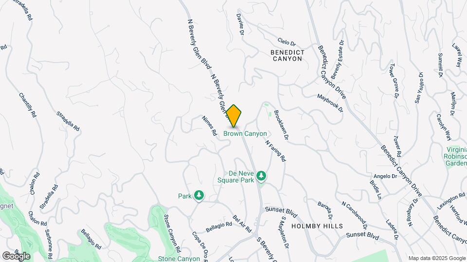 727 N Beverly Glen Blvd Mapa y Detalles de la Ubicación
