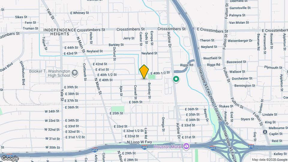 826 E 40th St Map and Location Details