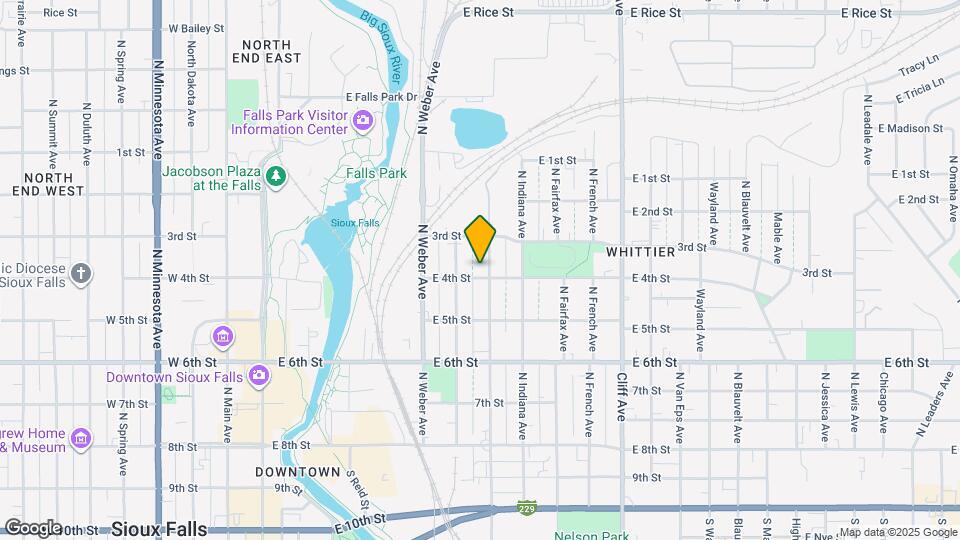 605 N Franklin Ave Map and Location Details