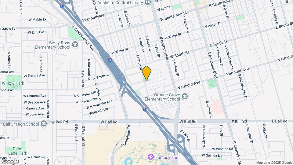 735 W Bellevue Dr Map and Location Details