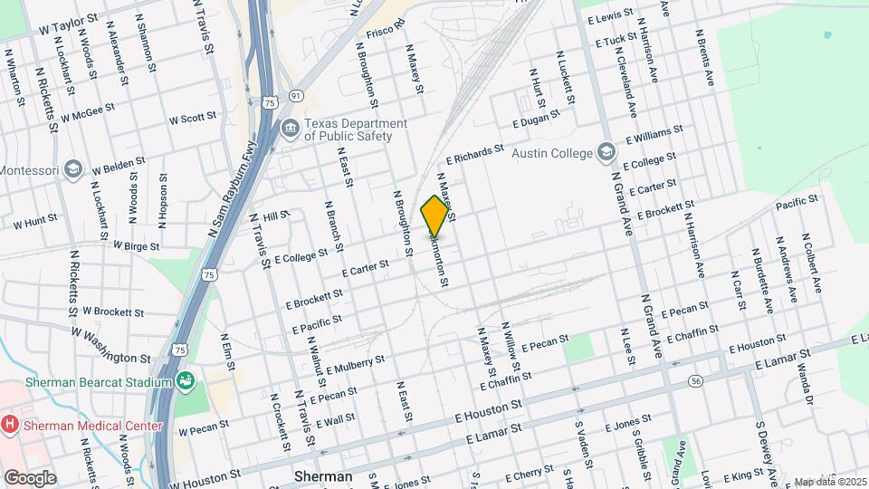 800 N Throckmorton St Map and Location Details