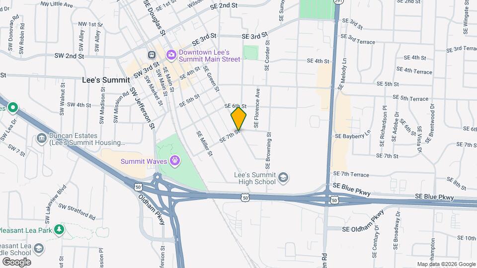 211 SE 7th St Map and Location Details