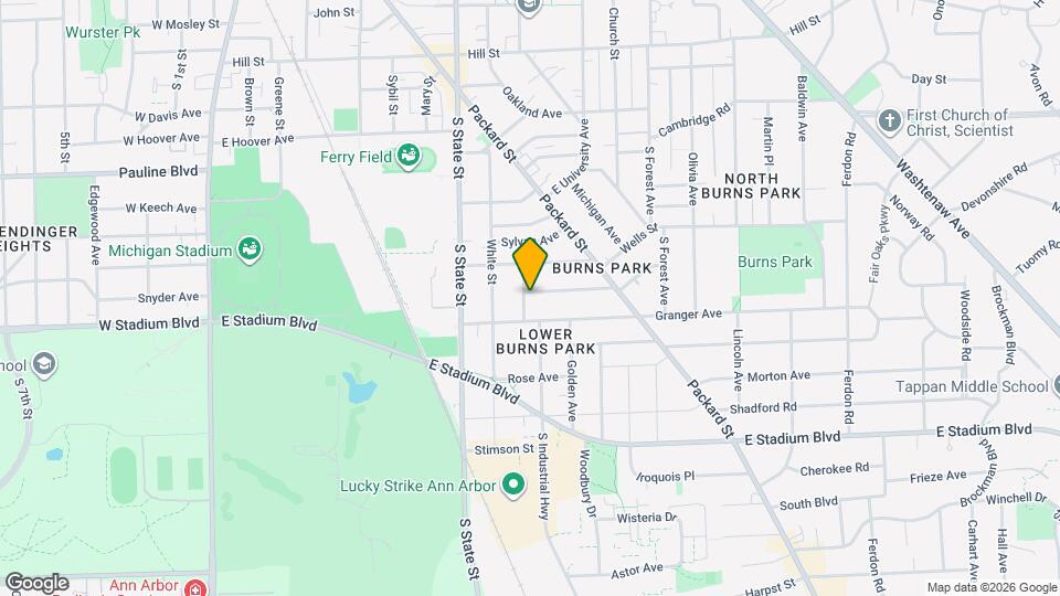 900 Woodlawn Ave Map and Location Details