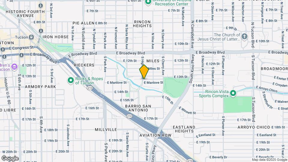 349 S Highland Ave Map and Location Details