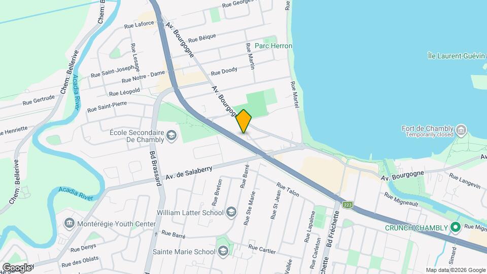 900 Grand Blvd Map and Location Details