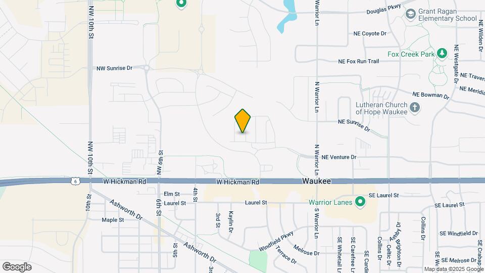 220 Nw Waverly Dr Map and Location Details