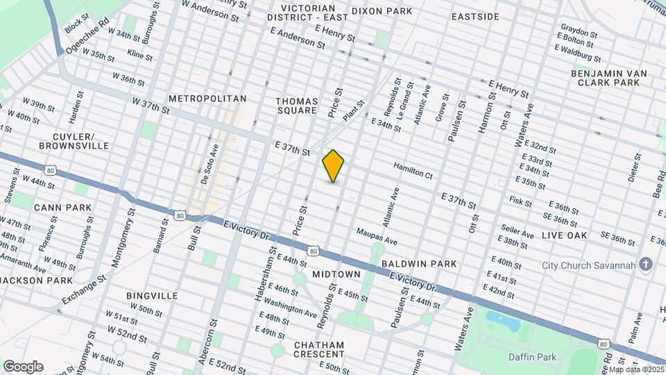527 E 38th St Map and Location Details