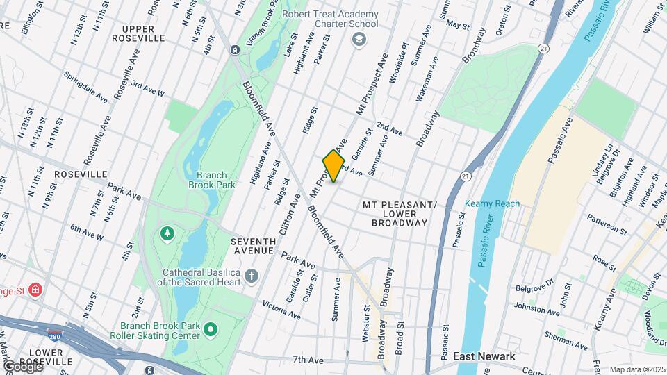 220 Garside St, Unit 1 Mapa y Detalles de la Ubicación