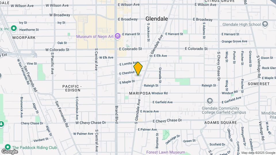 319 E Maple St Map and Location Details