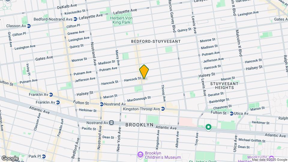 427 Tompkins Ave Map and Location Details