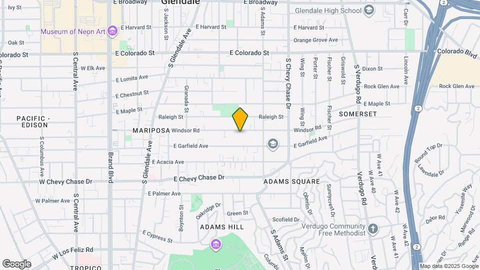 904 E Windsor Rd Map and Location Details