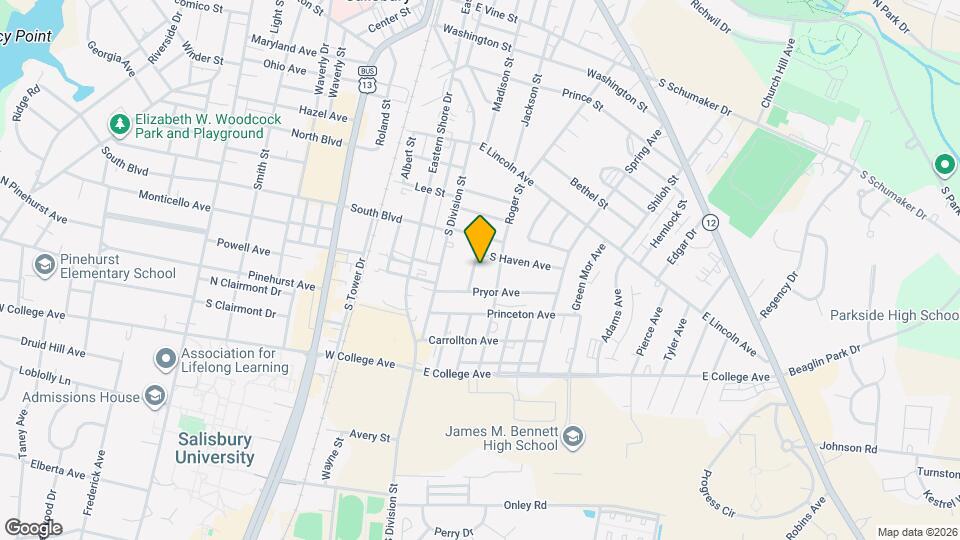 910 Roger St Mapa y Detalles de la Ubicación