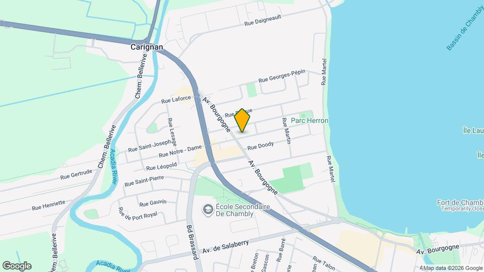 345 Notre-Dame Rue Map and Location Details