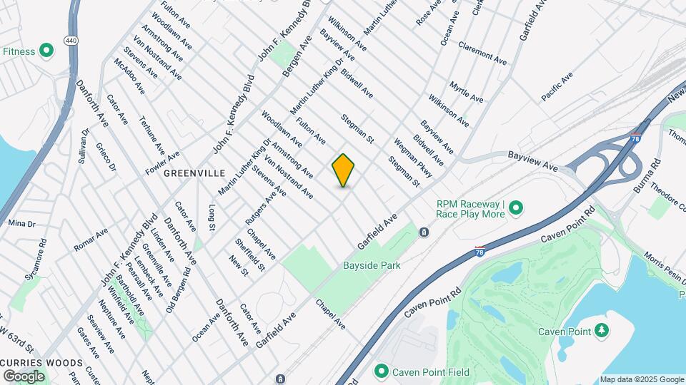 409 Ocean Ave, Unit 302 Map and Location Details