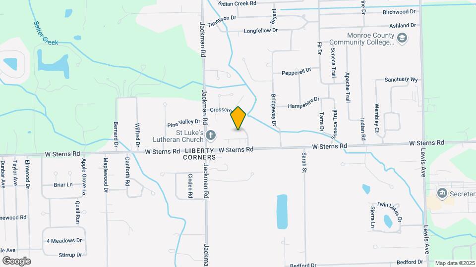 7401 Crosscreek Dr Map and Location Details