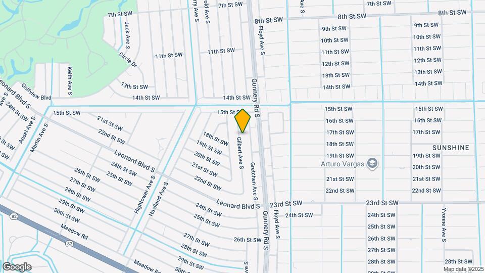 1527 Gilbert Ave S Map and Location Details