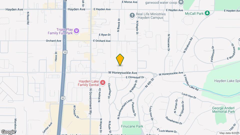8868 N Huntington Ct Map and Location Details