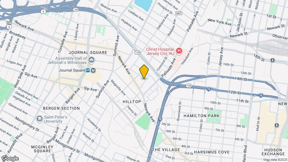 31 Court House Pl Map and Location Details