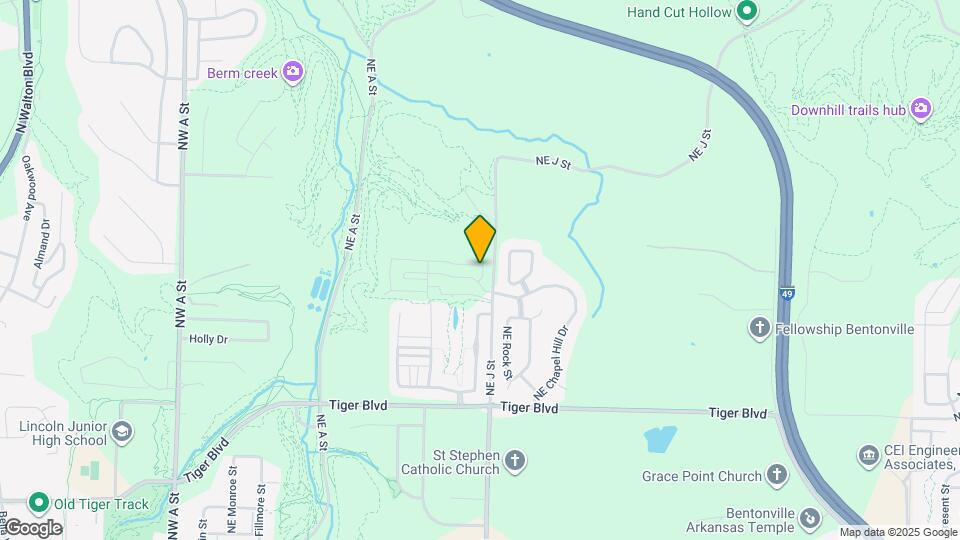 1023 NE Hts Ln Map and Location Details