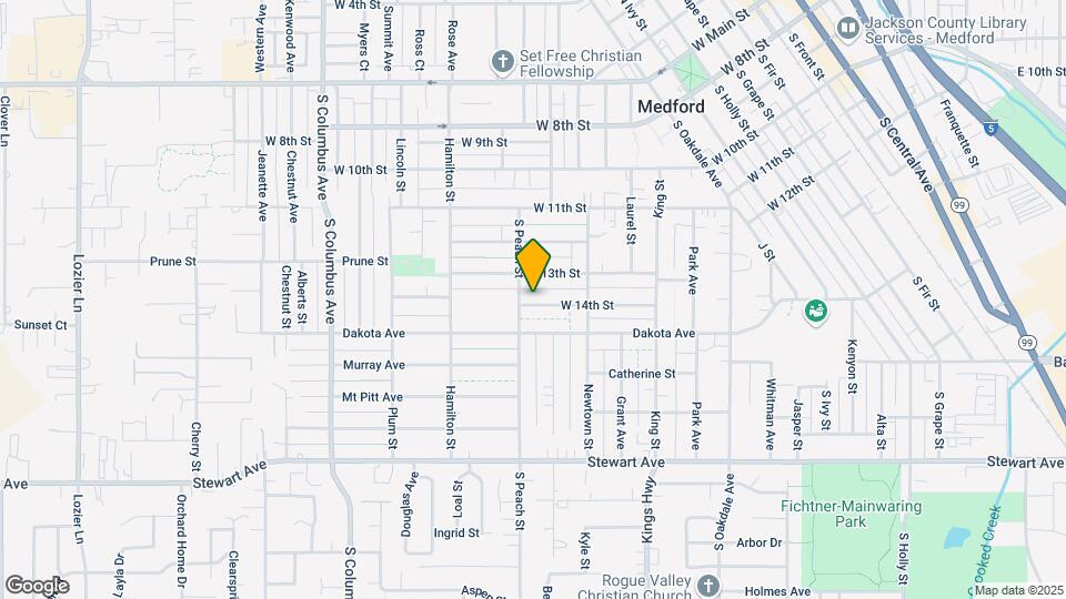 852 W 14th St Map and Location Details