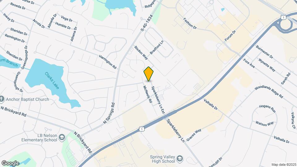 Pine Forest Mapa y Detalles de la Ubicación