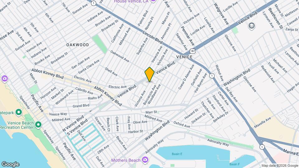 704 Victoria Ave Map and Location Details