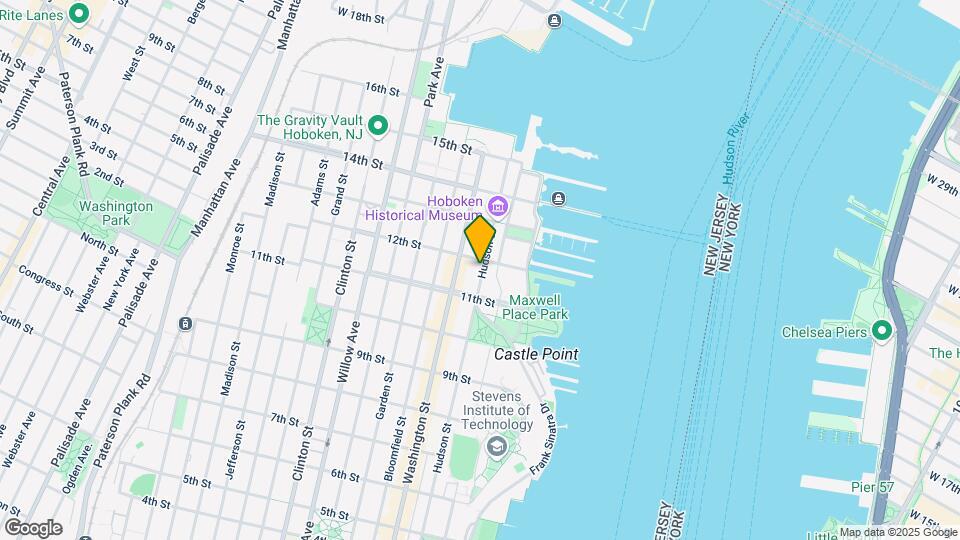 1120 Hudson St Map and Location Details