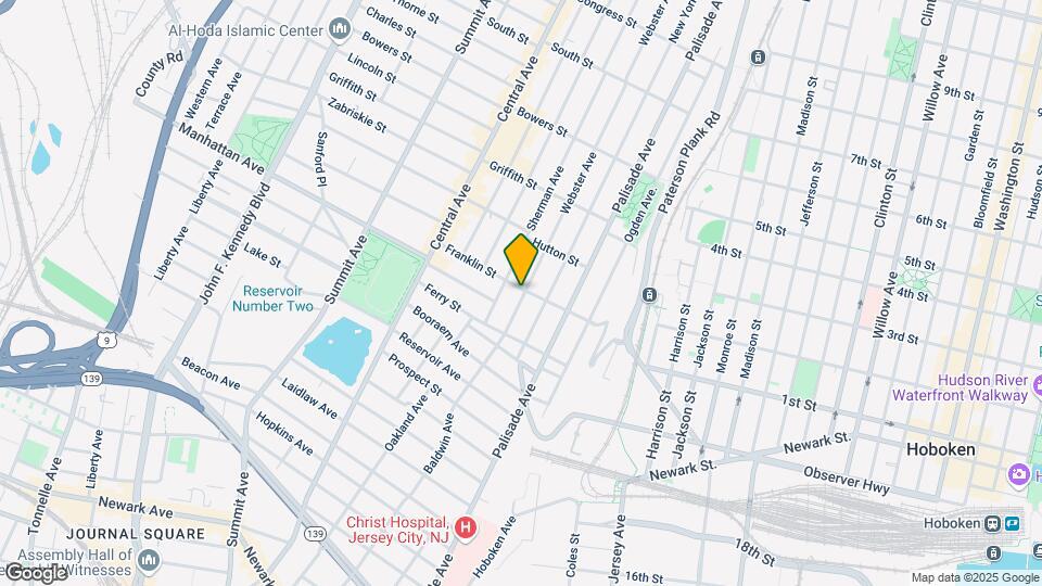 95 Webster Ave Map and Location Details