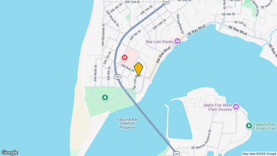 928 SW Bay View Ln Map and Location Details