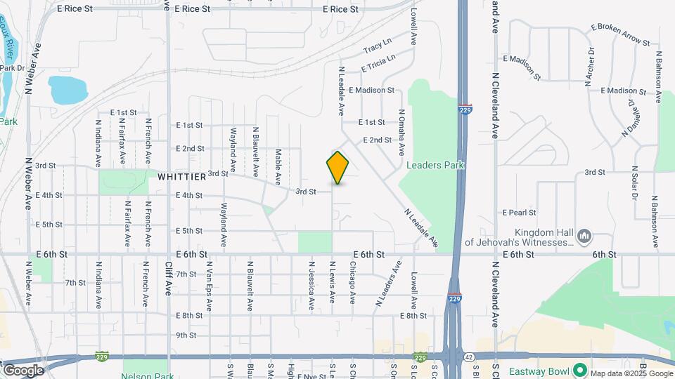 624 N Lewis Ave Map and Location Details