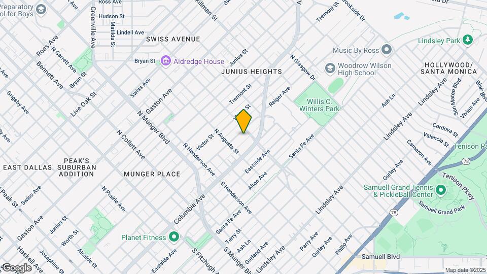 La Fina Apartments Map and Location Details
