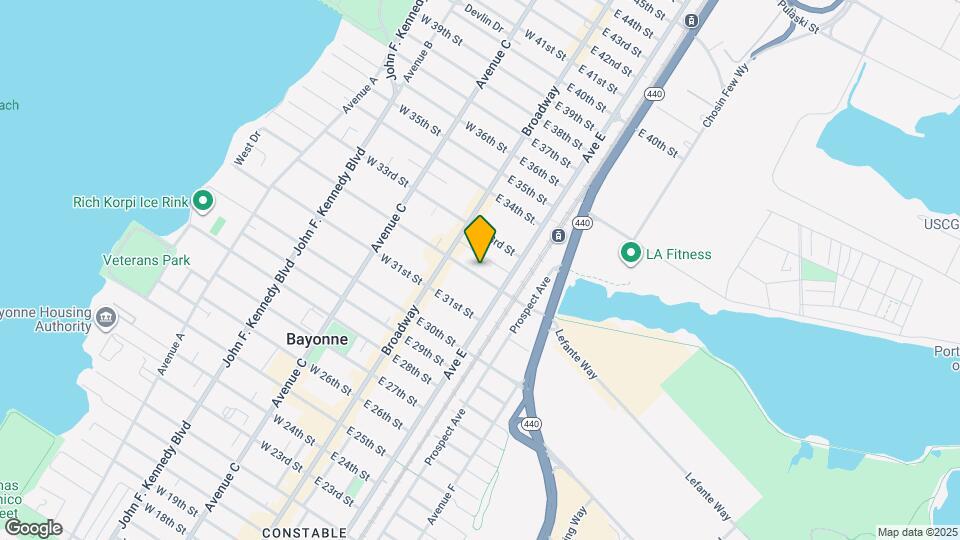 31 E 32nd St Map and Location Details