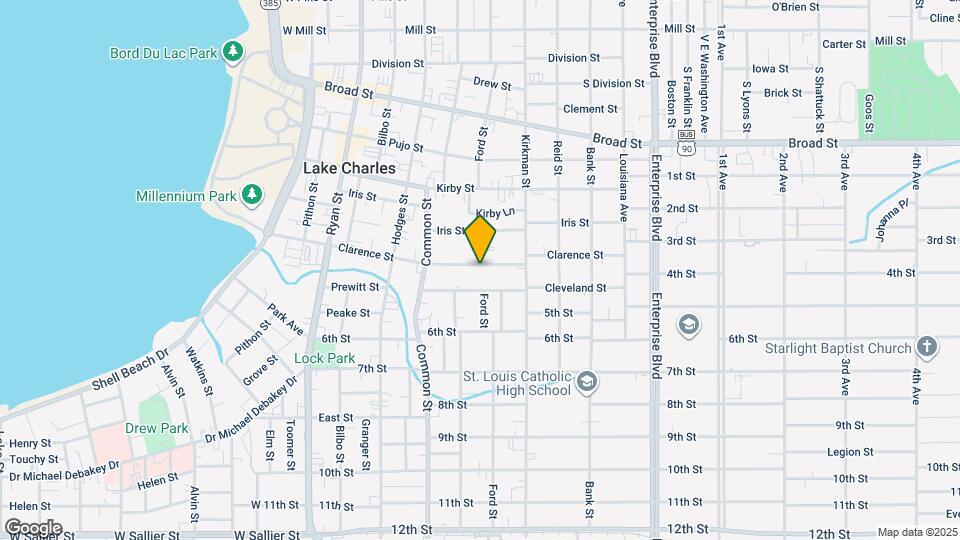 710 Clarence St Map and Location Details